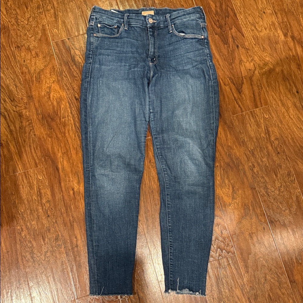 MOTHER Looker Ankle Fray Skinny Jeans